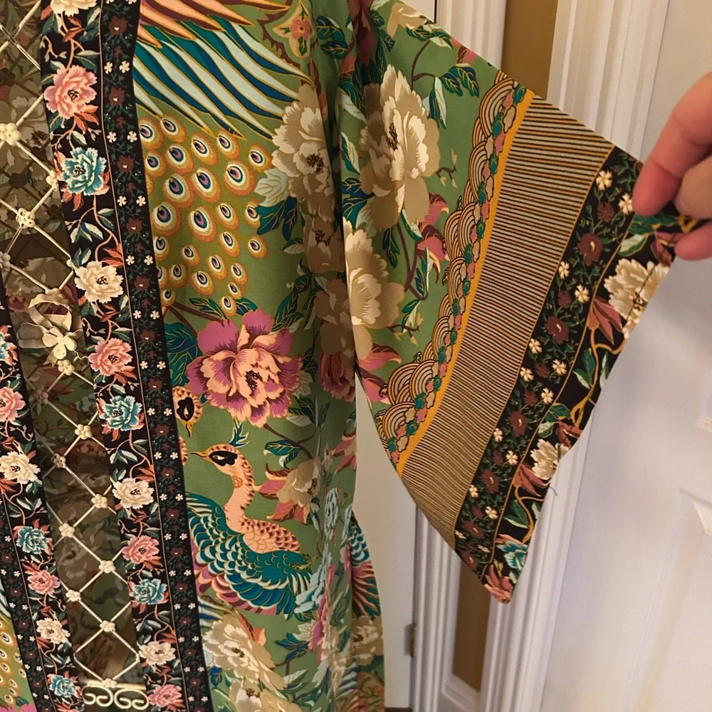 beautiful kimono, one size new - Picture 5 of 11